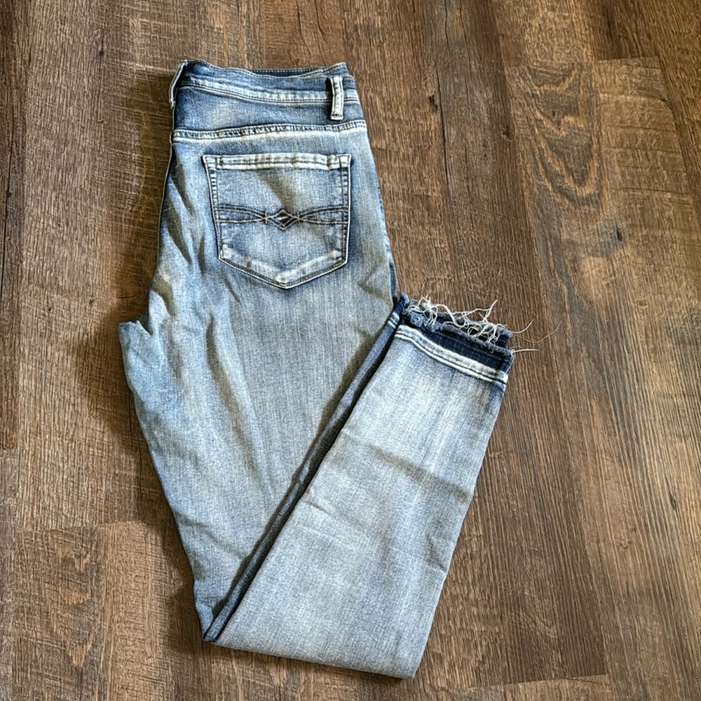 Mudd jeans smoke free, pet friendly home.